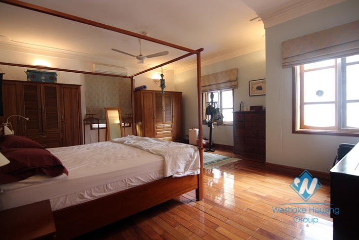 Swimming pool house with lots of space for rent in Tay Ho